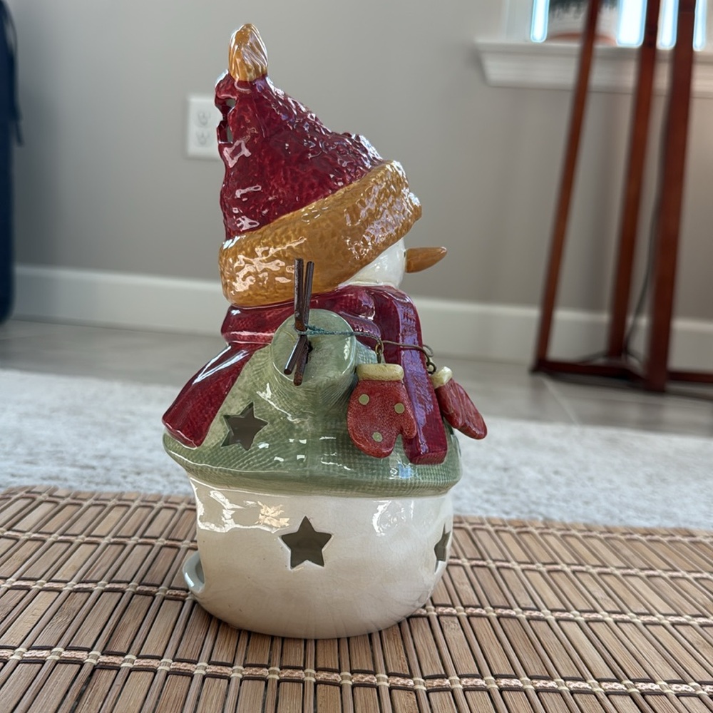 Vintage Kohl’s 9” Ceramic Tea Light/ Electric Candle - Snowman Candle Holder - Picture 4 of 9